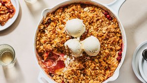 Apple-Cranberry Crisp with Oatmeal-Cookie Crumble