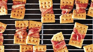 Bacon Crackers
