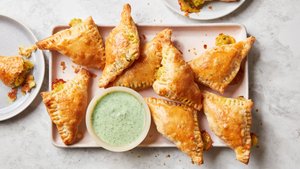 Baked Cheesy Samosa Puffs