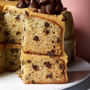 Banana-Chocolate Chip Cake with Peanut Butter Frosting