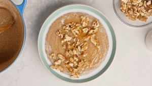 Breakfast Amaranth With Walnuts and Honey