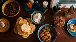 Build-Your-Own-Pie Thanksgiving Dessert Bar