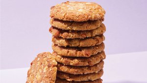 Butterscotch–Potato Chip Ball Cookies