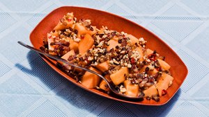 Cantaloupe With Spicy Bacon-Cashew Crumble