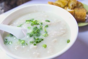 Chinese Chicken and Rice Porridge (Congee)