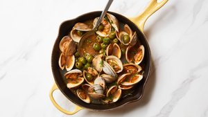 Clams With Sherry and Olives