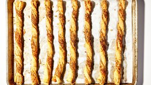 Crispy Cheese Twists