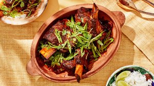 Date-and-Soy-Braised Short Ribs