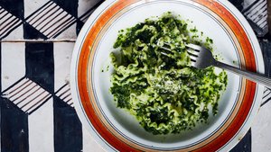 Fridge-Dive Pesto Pasta