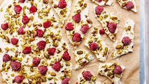 Frozen Yogurt Bark With Pistachios and Raspberries Snack