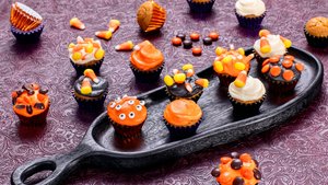 Fun-Size Halloween Cupcakes