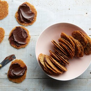 Gluten-Free Lacy Oat Sandwich Cookies