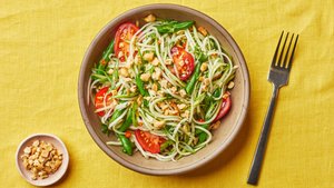 Green Papaya Salad (Som Tum Thai)