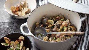 Instant Pot Thai Coconut Clams