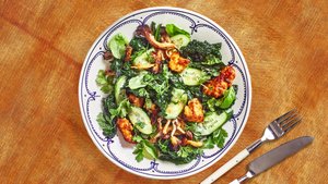 Kale Salad with Roasted Tempeh and Mushrooms