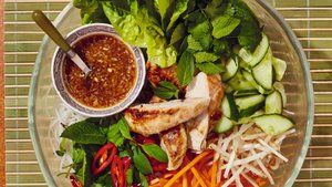 Lemongrass Chicken Noodle Salad of Dreams