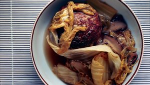 Lion's Head Casserole (Shih Tzu Tou)