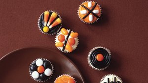 Mini Halloween Pumpkin Cupcakes
