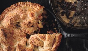 Old-Fashioned Mixed-Apple Pie