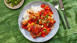 One-Pan Braised Chicken with Soy Sauce and Tomatoes