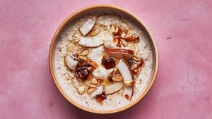 Overnight Oats with Coconut, Dates, Almonds, and Honey