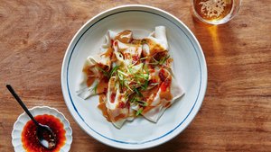 Pork Wontons With Sesame Sauce