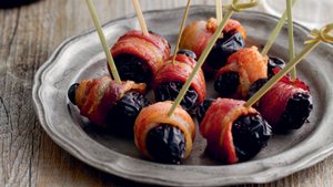 Prunes in Crispy Bacon