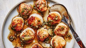 Seared Scallops With Brown Butter and Lemon Pan Sauce