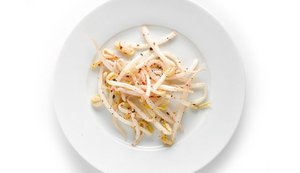 Sesame-Pepper Bean Sprouts
