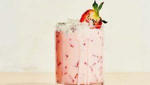 Slippery When Wet (Strawberry-Gin Cocktail)