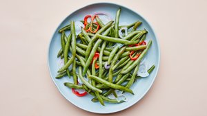 Spicy Pickled Summer Beans