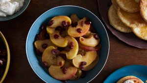 Stovetop Butterscotch Apples and Cranberries