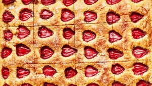 Strawberry Snacking Cake