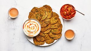 Thepla With Vaghareli Dahi