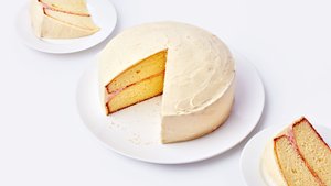 Vanilla Cake With Vanilla Cream Cheese Frosting
