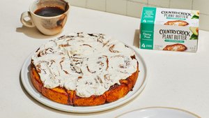 Vegan Pumpkin Spice Cinnamon Rolls with Maple Buttercream Frosting